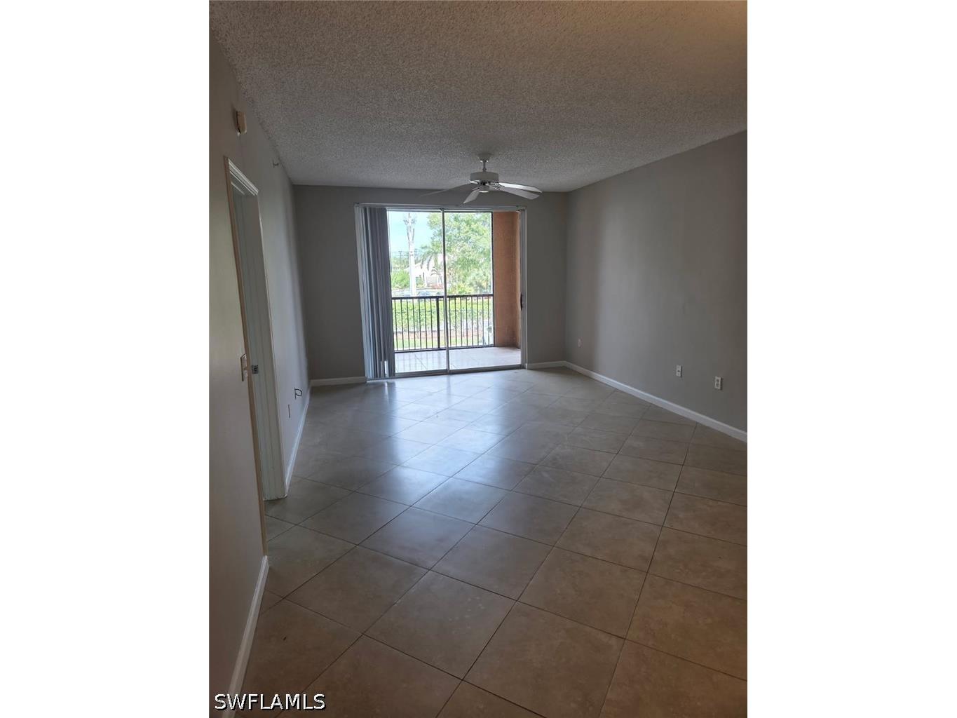 1105 Reserve Court #201 Naples FL 34105 226023559 image1