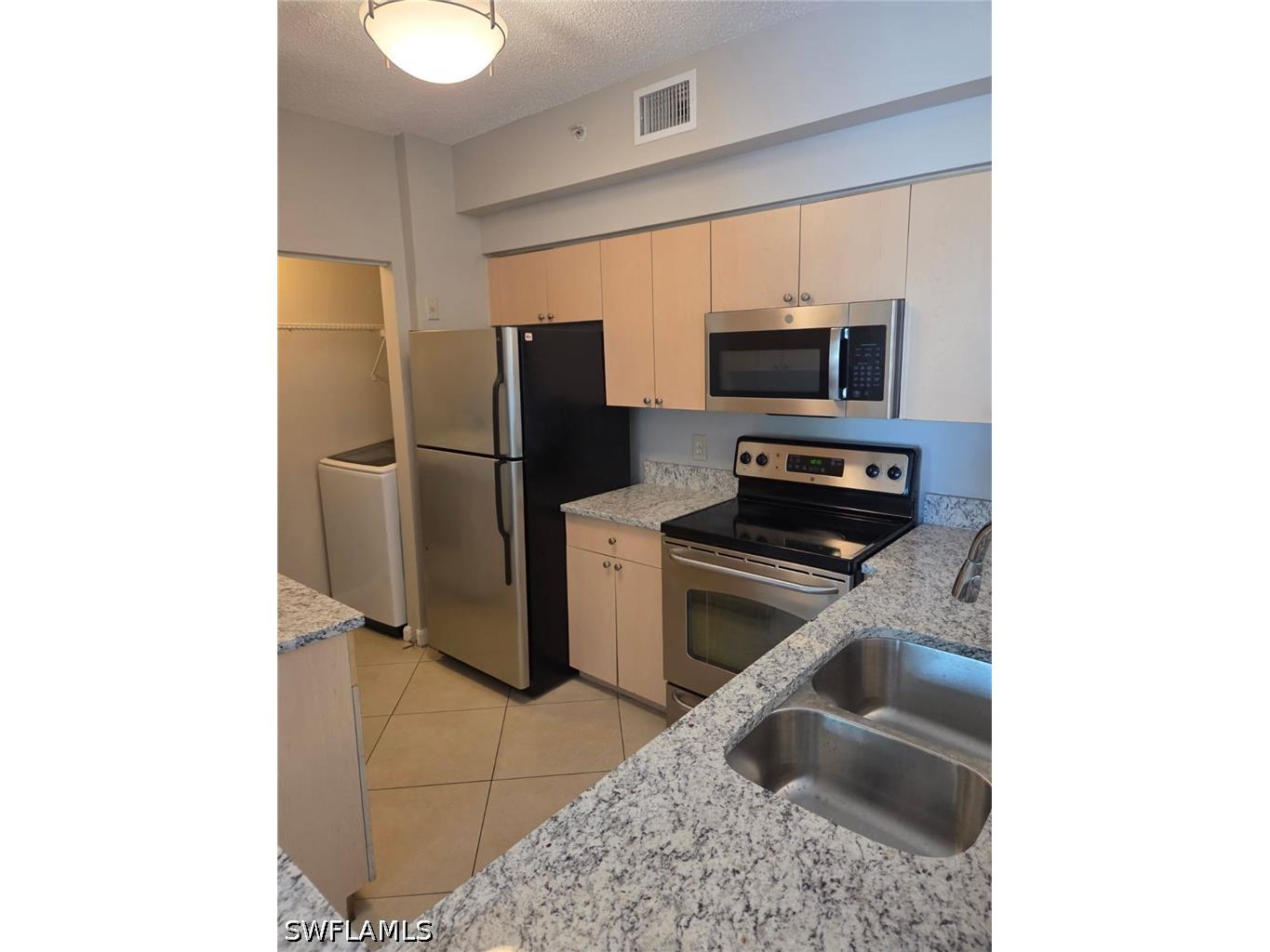 1105 Reserve Court #201 Naples FL 34105 226023559 image3