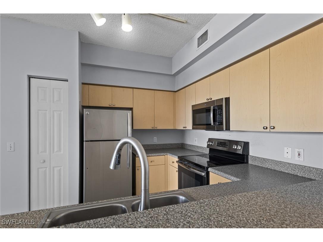 1105 Reserve Court #305 Naples FL 34105 226003900 image11