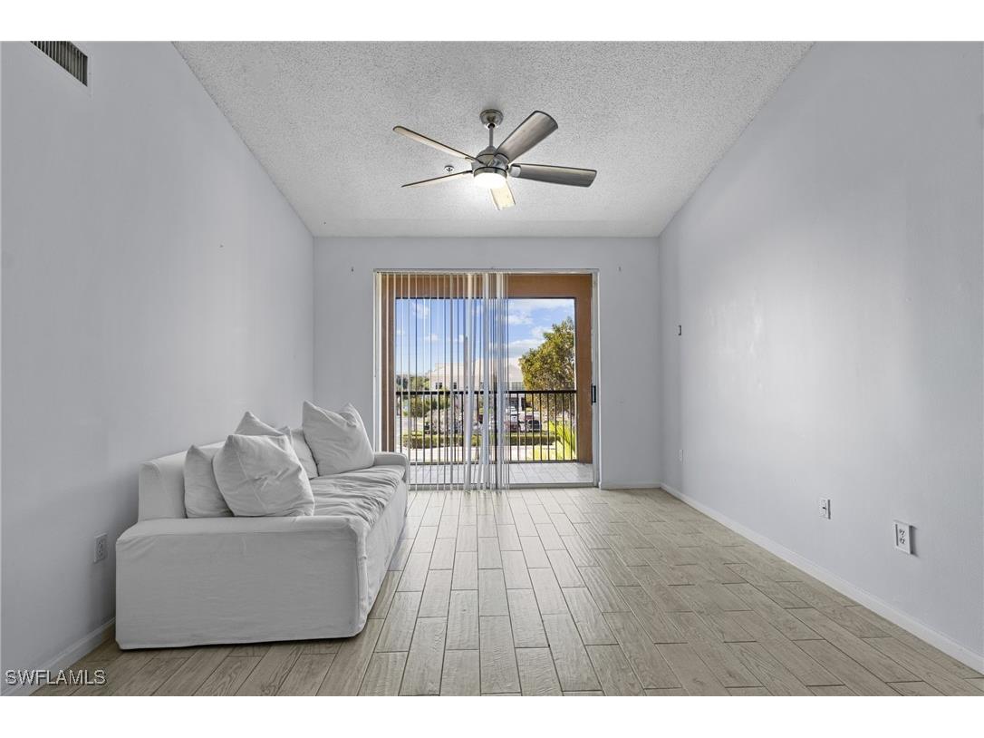 1105 Reserve Court #305 Naples FL 34105 226003900 image2