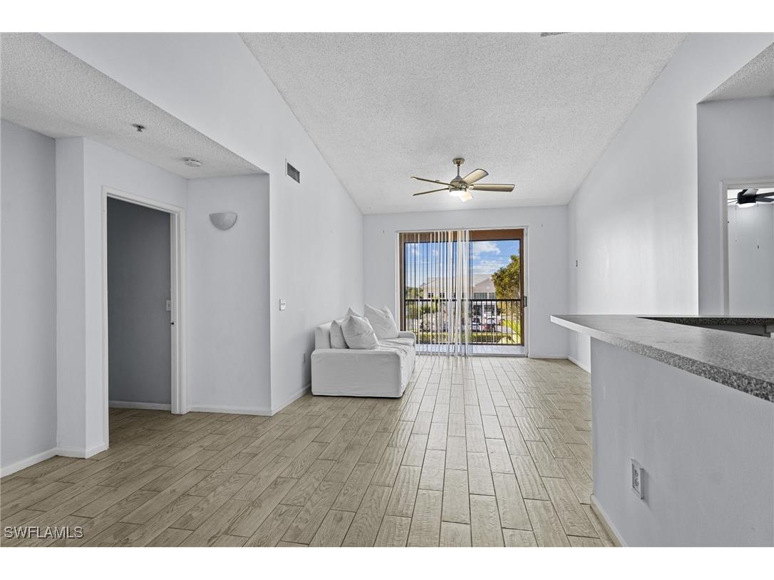 1105 Reserve Court #305 Naples FL 34105 226003900 image6