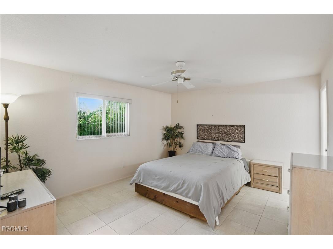 1105 SE 17th Terrace Cape Coral FL 33990 2025020239 image15