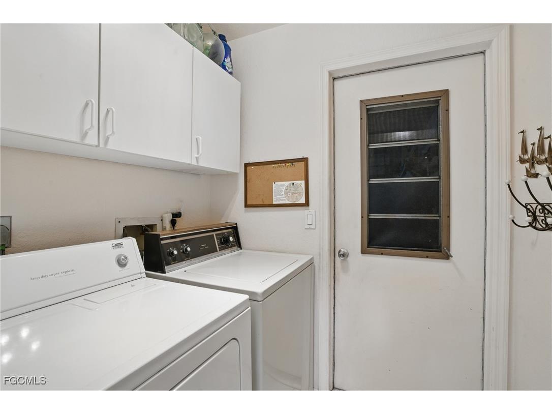 1105 SE 17th Terrace Cape Coral FL 33990 2025020239 image22