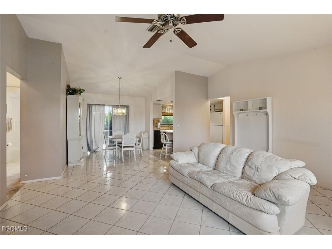 1105 SE 17th Terrace Cape Coral FL 33990 2025020239 image5