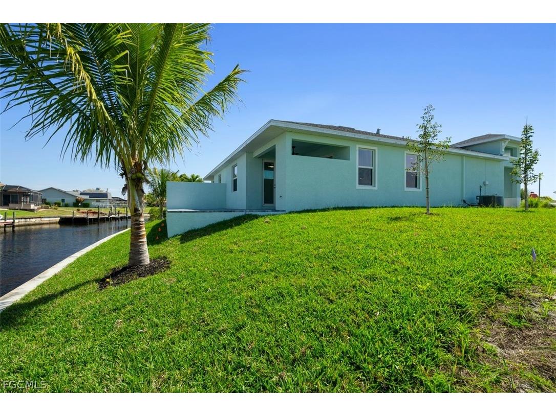 1105 SE 38th Street Cape Coral FL 33904 2026008137 image7