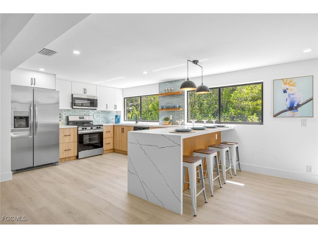 1105 Skiff Place Sanibel FL 33957 2025000104 image7