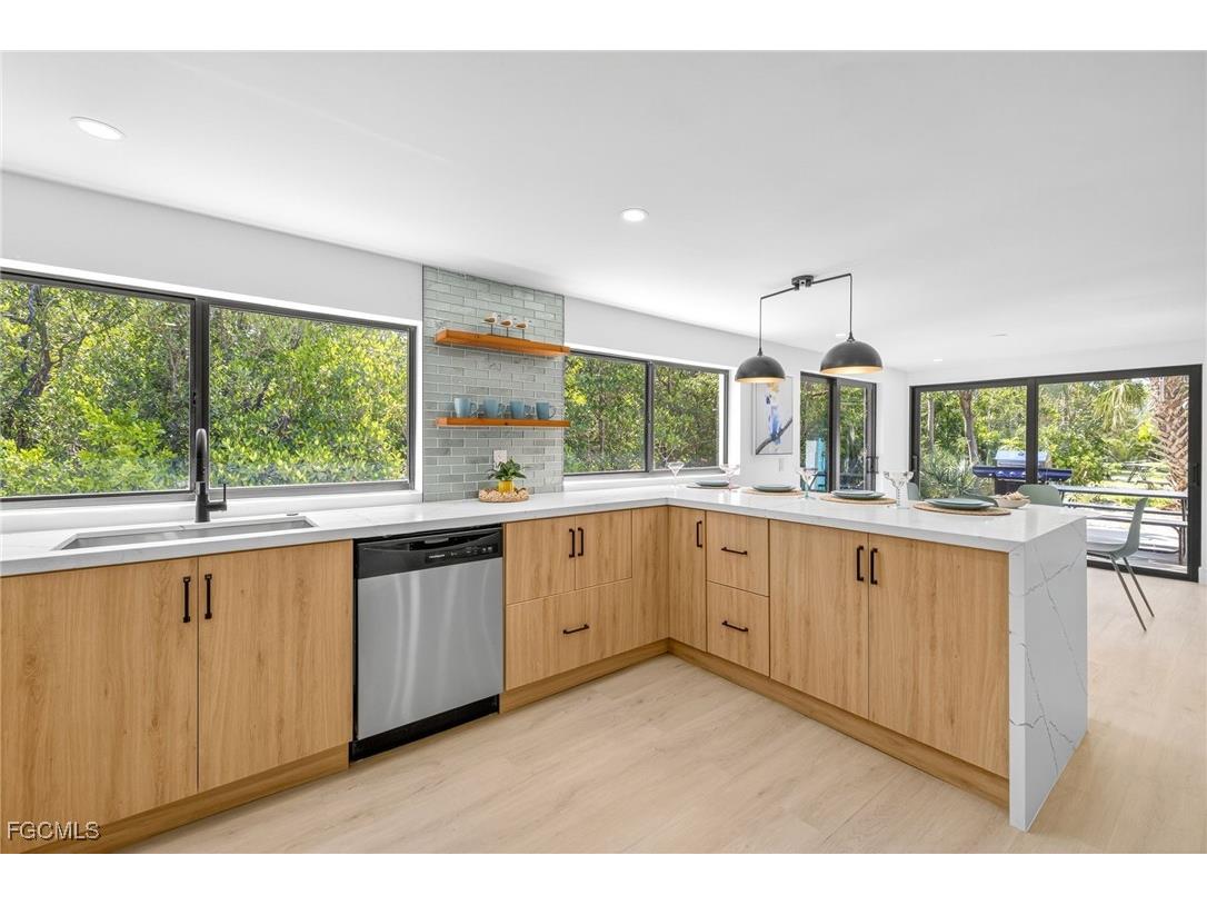 1105 Skiff Place Sanibel FL 33957 2025023197 image15