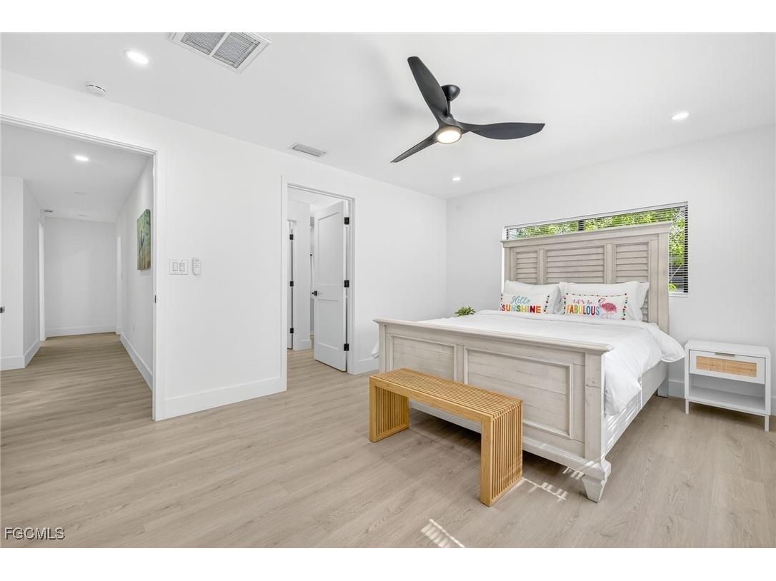 1105 Skiff Place Sanibel FL 33957 2025023197 image18