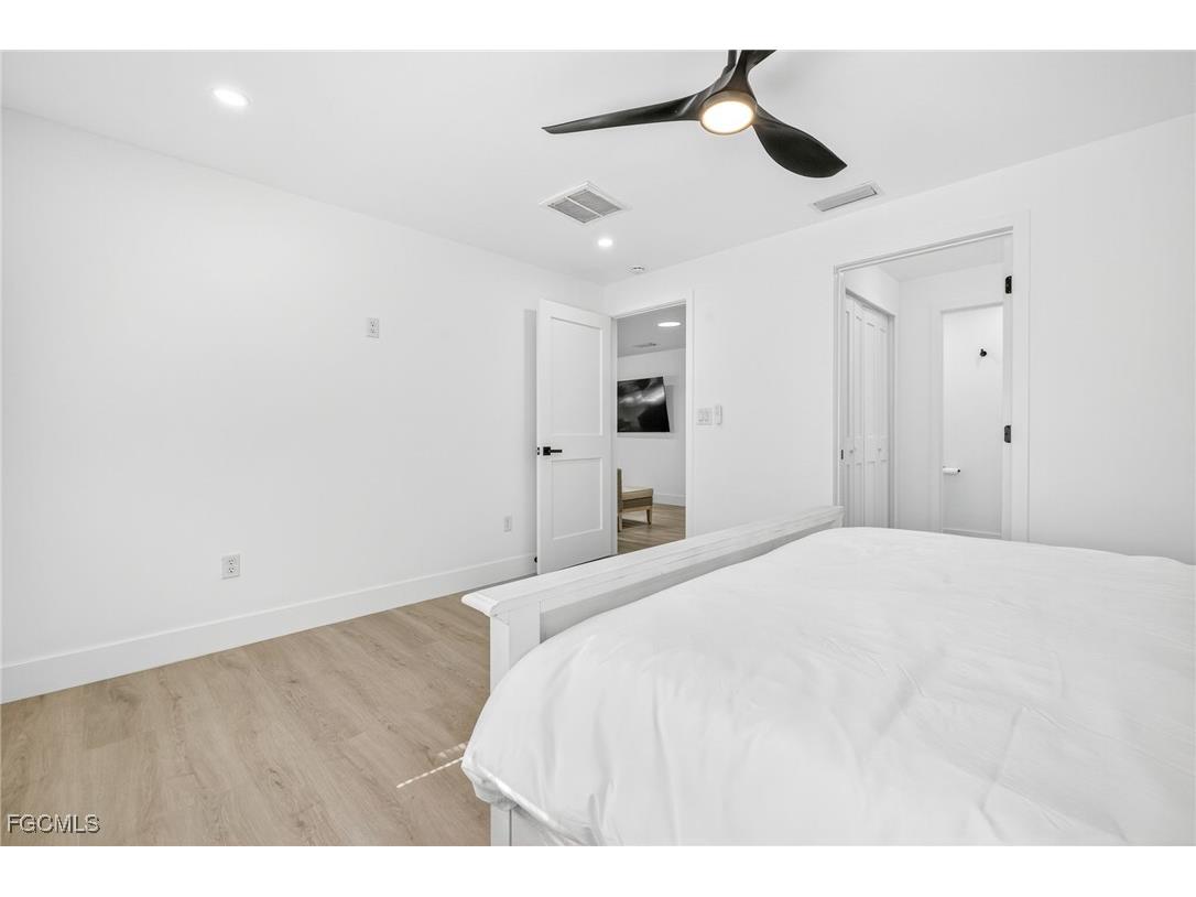 1105 Skiff Place Sanibel FL 33957 2025023197 image19