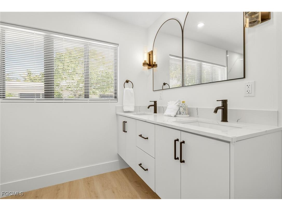 1105 Skiff Place Sanibel FL 33957 2025023197 image20