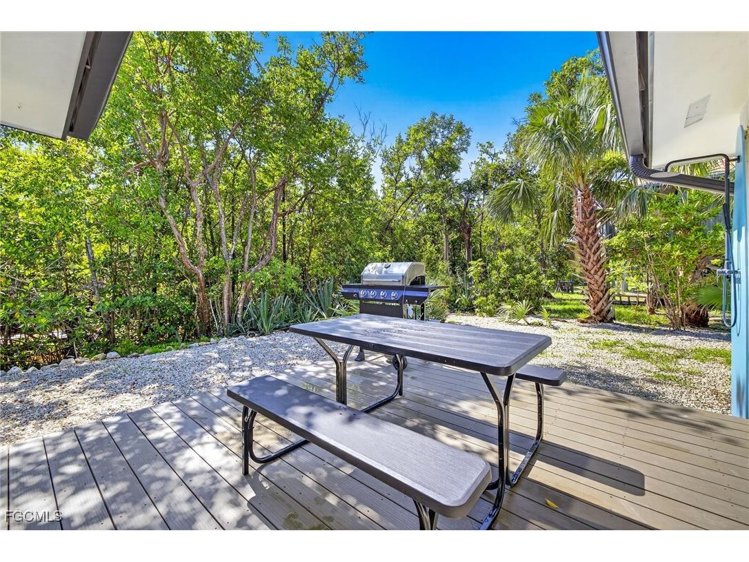 1105 Skiff Place Sanibel FL 33957 2025023197 image30