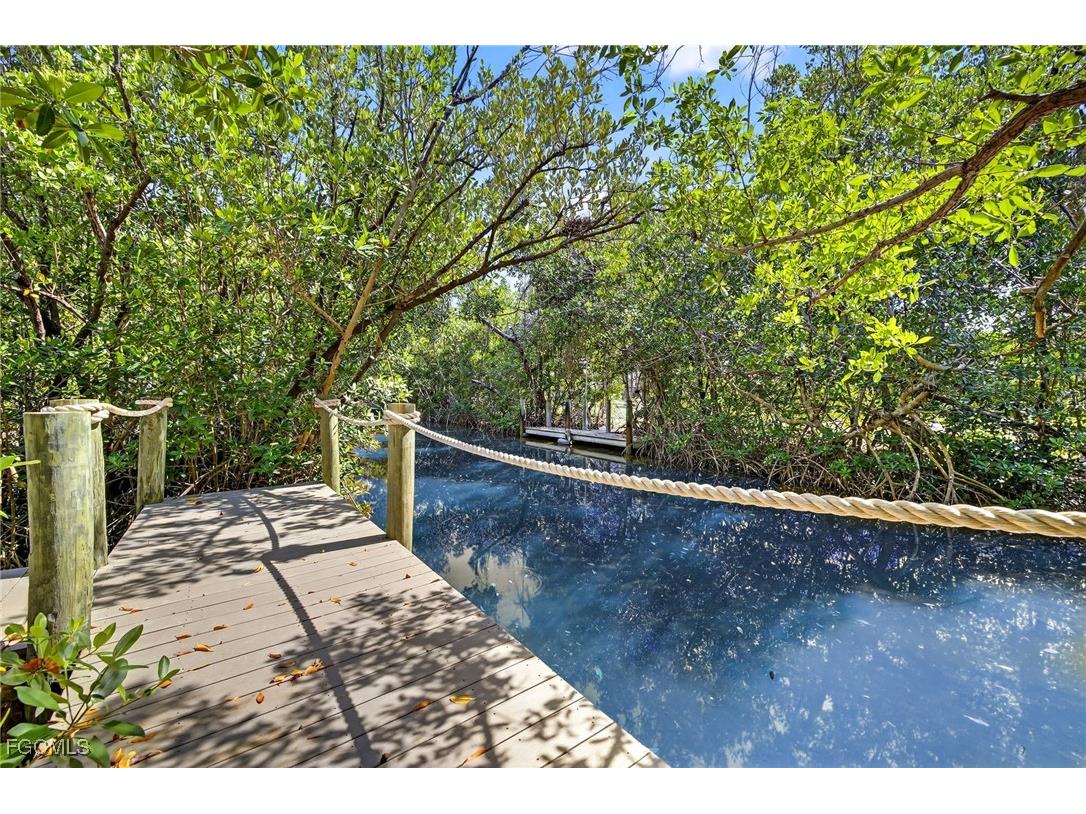 1105 Skiff Place Sanibel FL 33957 2025023197 image32