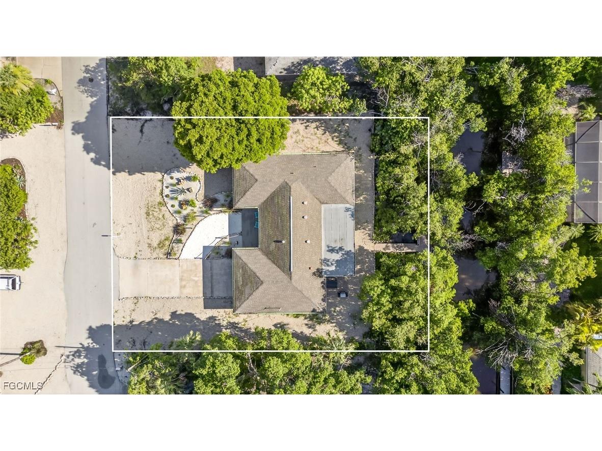 1105 Skiff Place Sanibel FL 33957 2025023197 image42