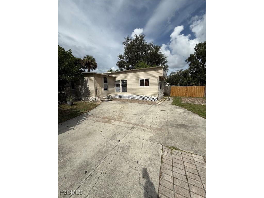 11051 Wagon Trail Bonita Springs FL 34135 2025007869 image1