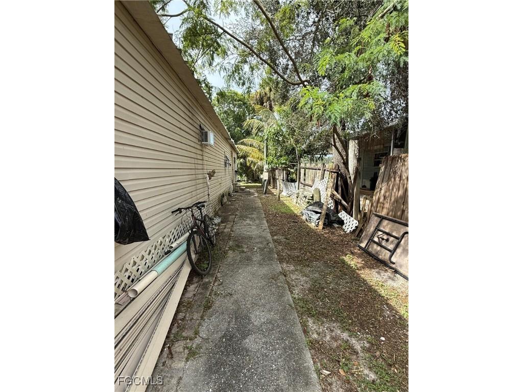 11051 Wagon Trail Bonita Springs FL 34135 2025007869 image3