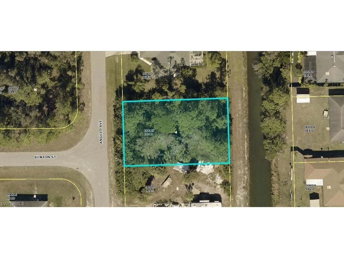 1106 Angelo Avenue Lehigh Acres FL 33971 223047644 image1