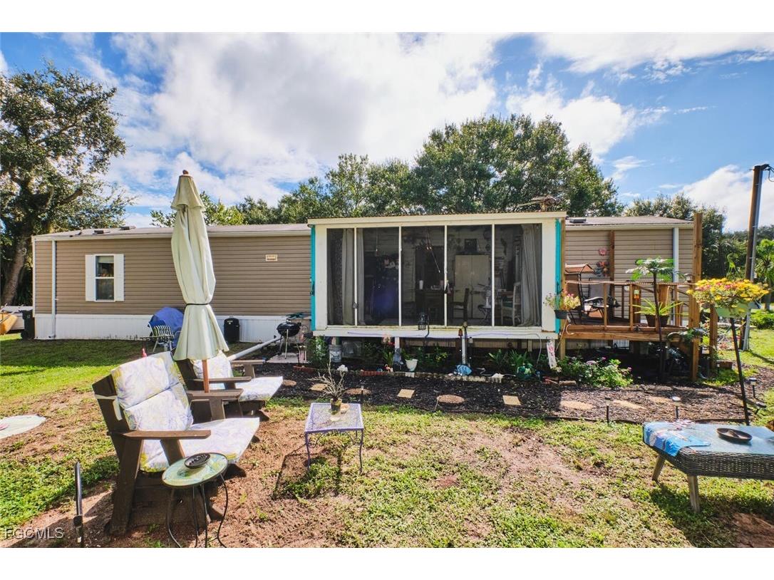 1106 Charles Street Moore Haven FL 33471 2025010150 image5