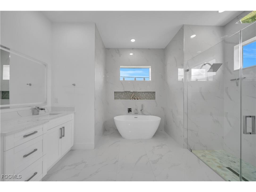 1106 Floyd Avenue S Lehigh Acres FL 33976 2025014819 image18