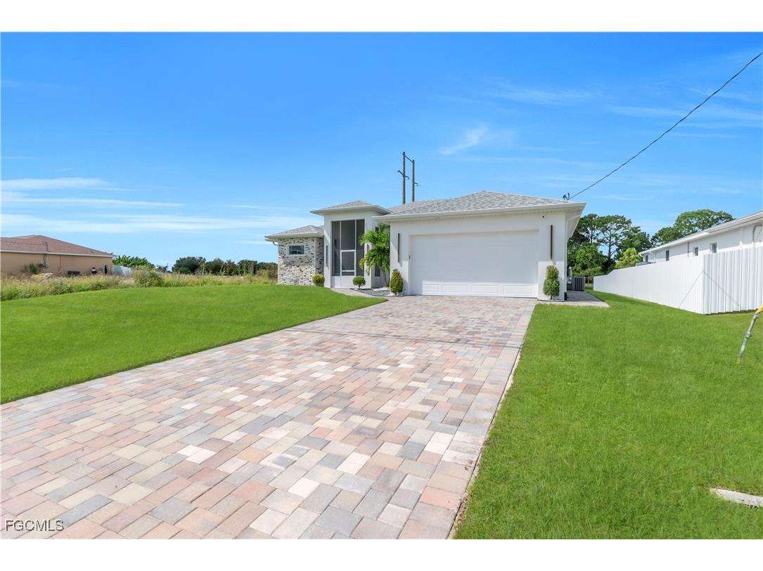 1106 Floyd Avenue S Lehigh Acres FL 33976 2025014819 image5