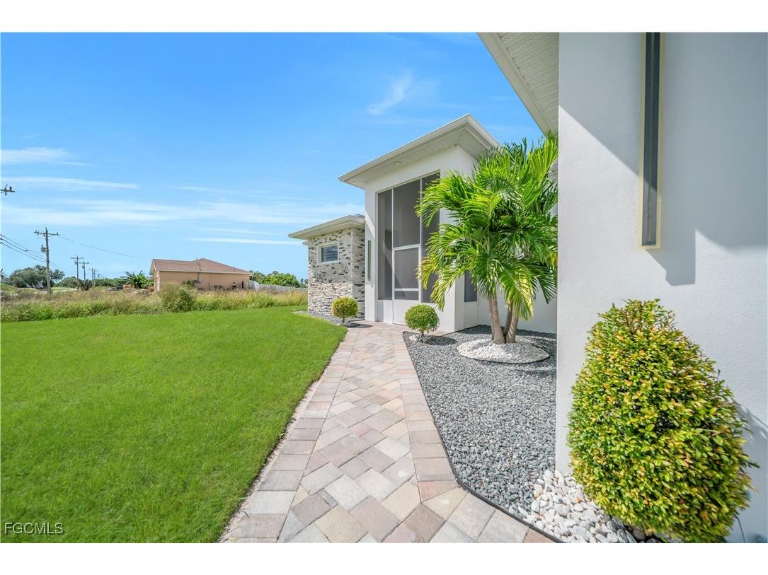 1106 Floyd Avenue S Lehigh Acres FL 33976 2025014819 image7