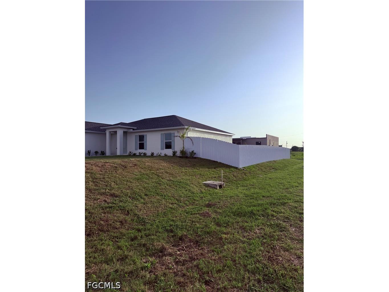 1106 NW 8th Place Cape Coral FL 33993 2026028406 image1