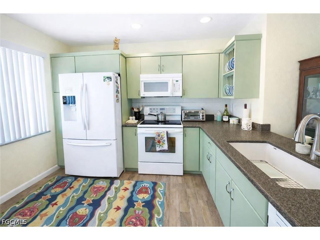 11060 Caravel Circle #201 Fort Myers FL 33908 2026018228 image1