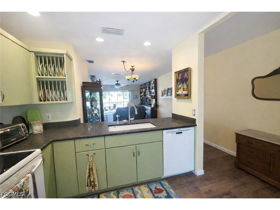 11060 Caravel Circle #201 Fort Myers FL 33908 2026018228 image2