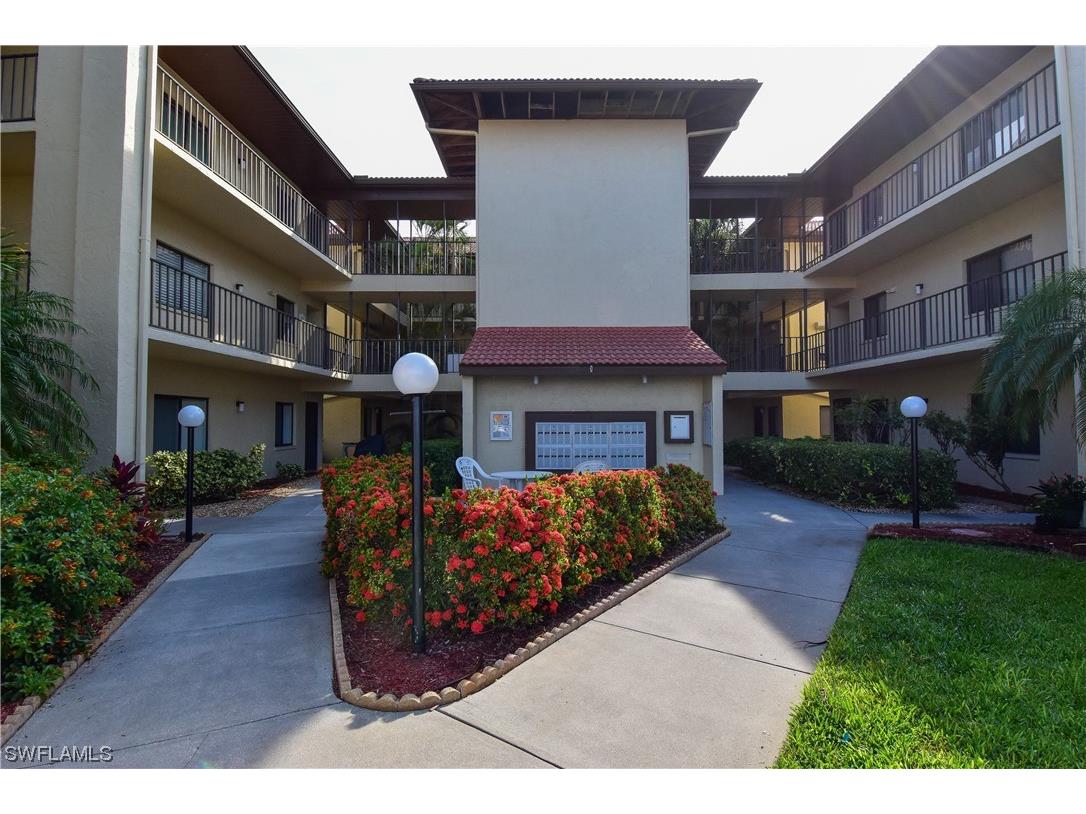 11060 Caravel Circle #301 Fort Myers FL 33908 223041743 image1