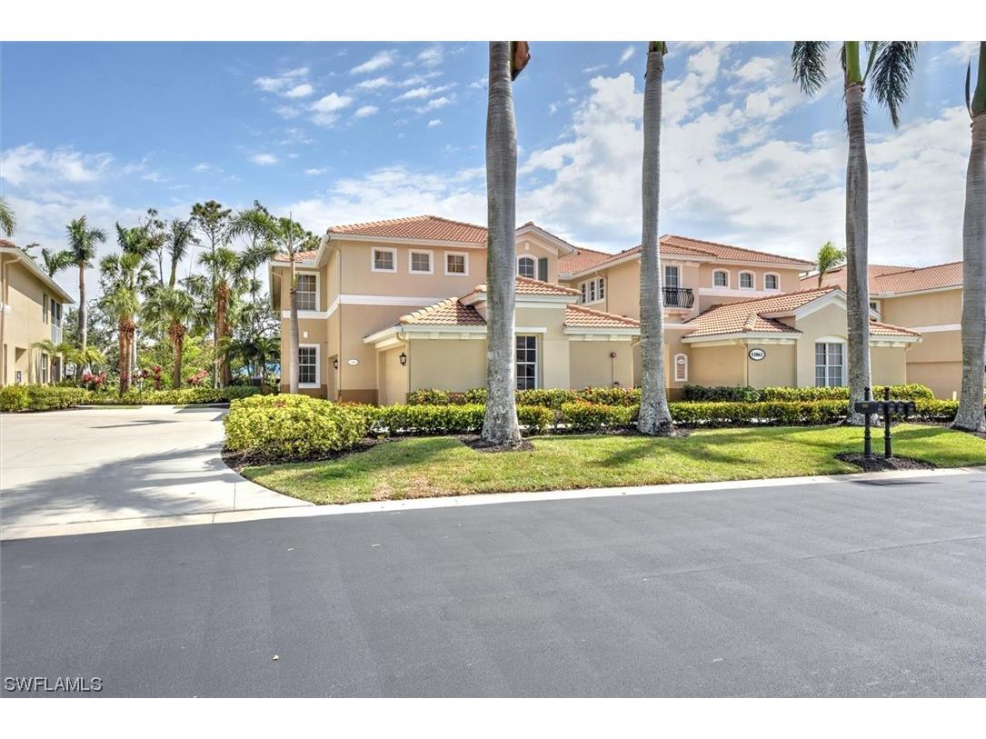 11061 Harbour Yacht Court #101 Fort Myers FL 33908 223019971 image1