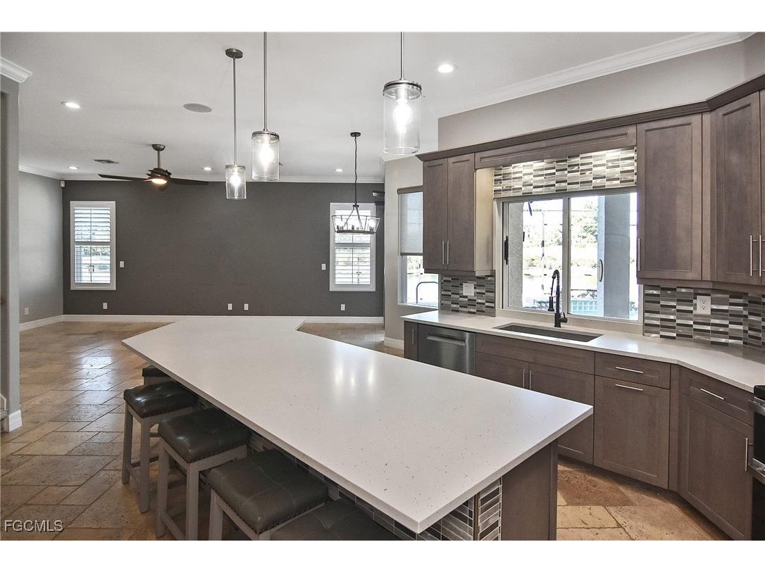 11066 Seminole Palm Way Fort Myers FL 33966 2025019807 image4