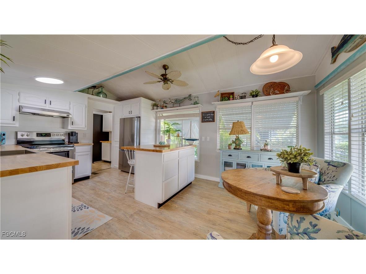 11077 Sunburst Lane Fort Myers FL 33908 2025018062 image10