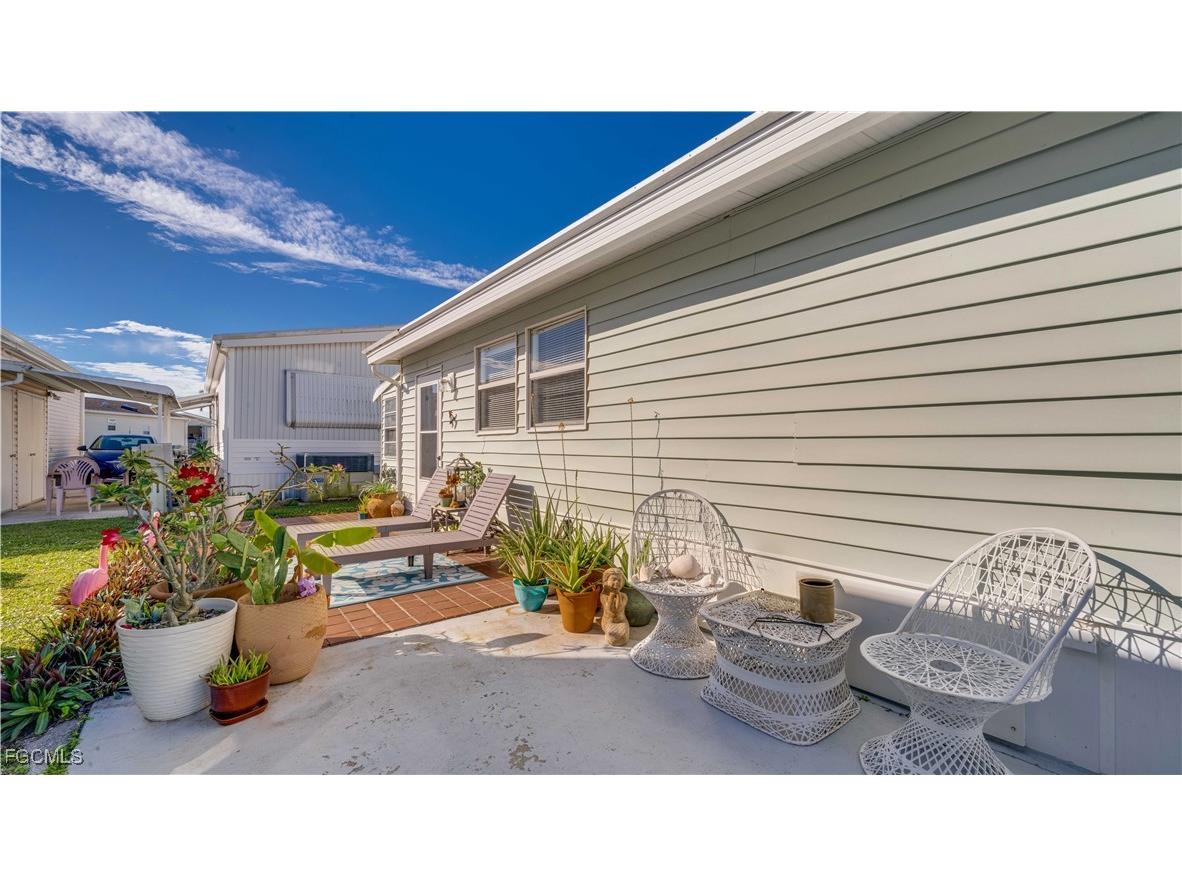11077 Sunburst Lane Fort Myers FL 33908 2025018062 image26