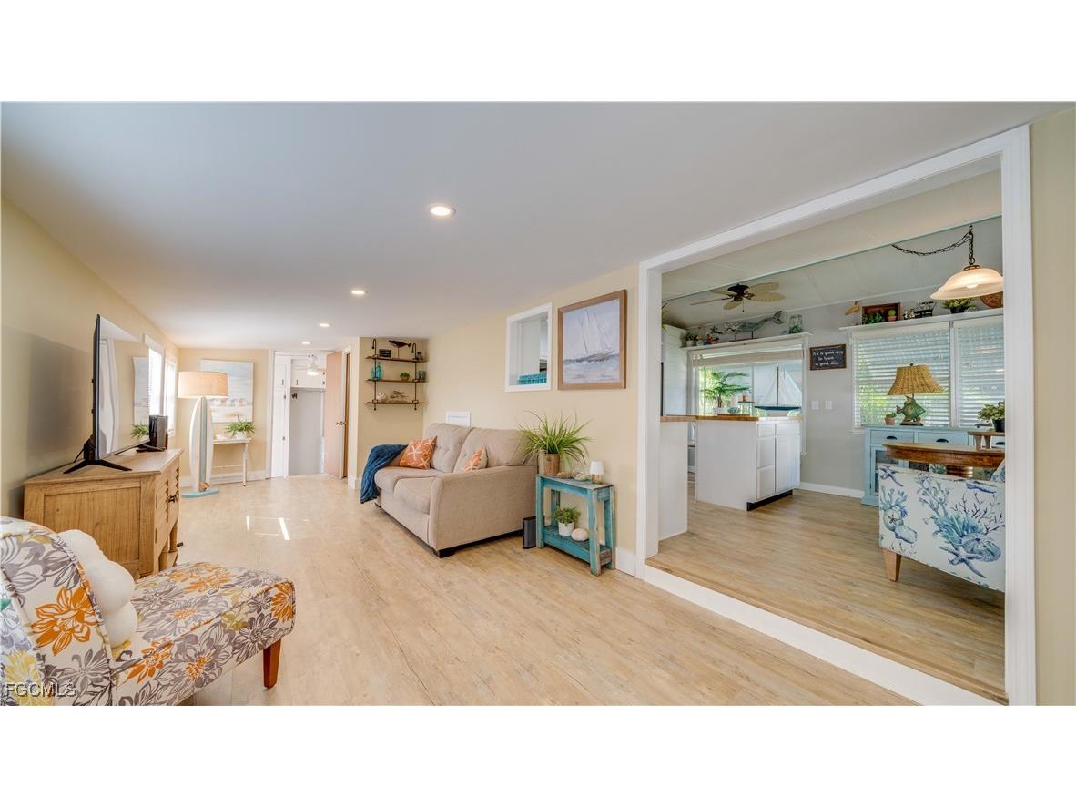 11077 Sunburst Lane Fort Myers FL 33908 2025018062 image3