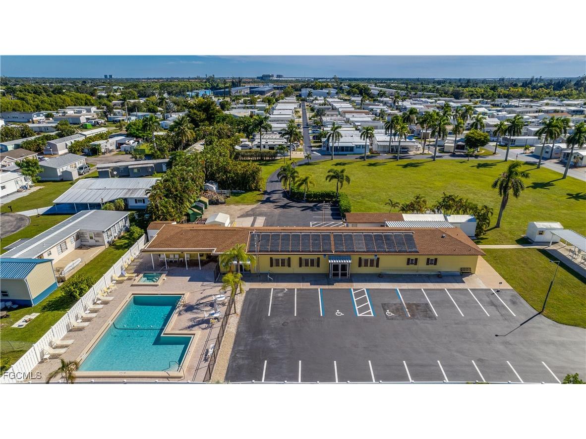 11077 Sunburst Lane Fort Myers FL 33908 2025018062 image31