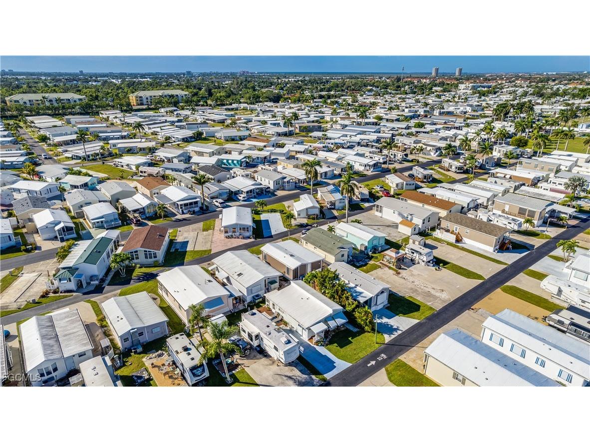 11077 Sunburst Lane Fort Myers FL 33908 2025018062 image34