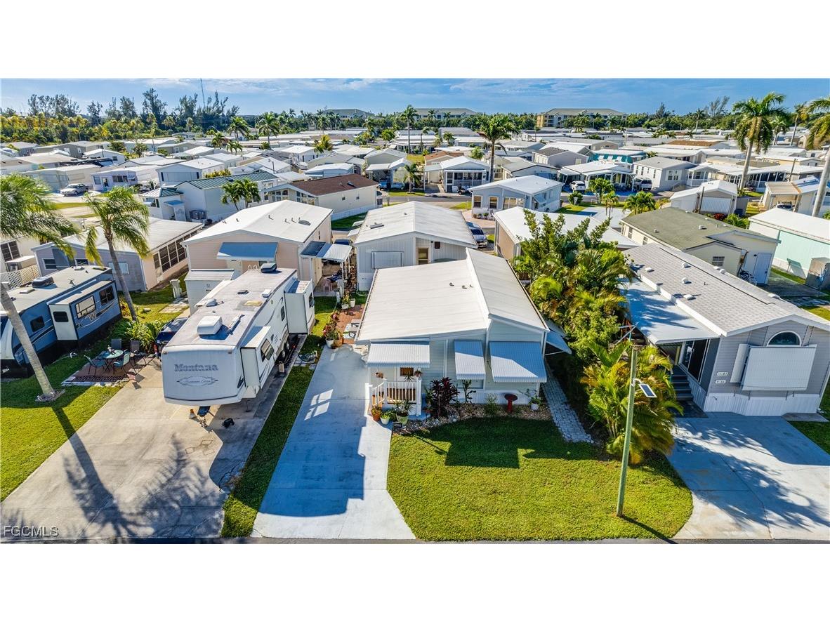 11077 Sunburst Lane Fort Myers FL 33908 2025018062 image36