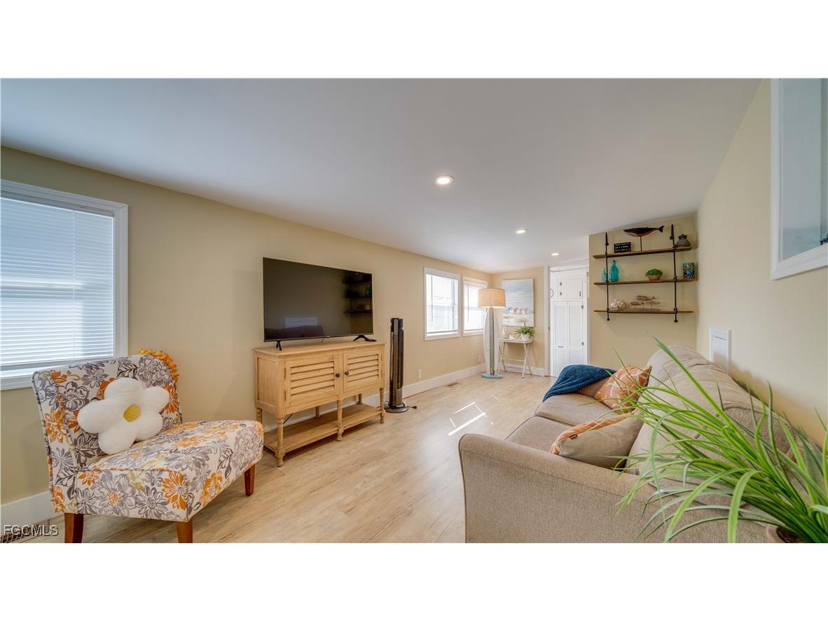 11077 Sunburst Lane Fort Myers FL 33908 2025018062 image4