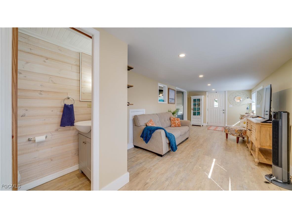 11077 Sunburst Lane Fort Myers FL 33908 2025018062 image6