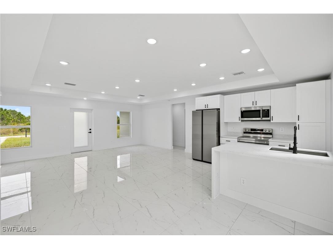 1108 Eauclaire Street E Lehigh Acres FL 33974 225081362 image5