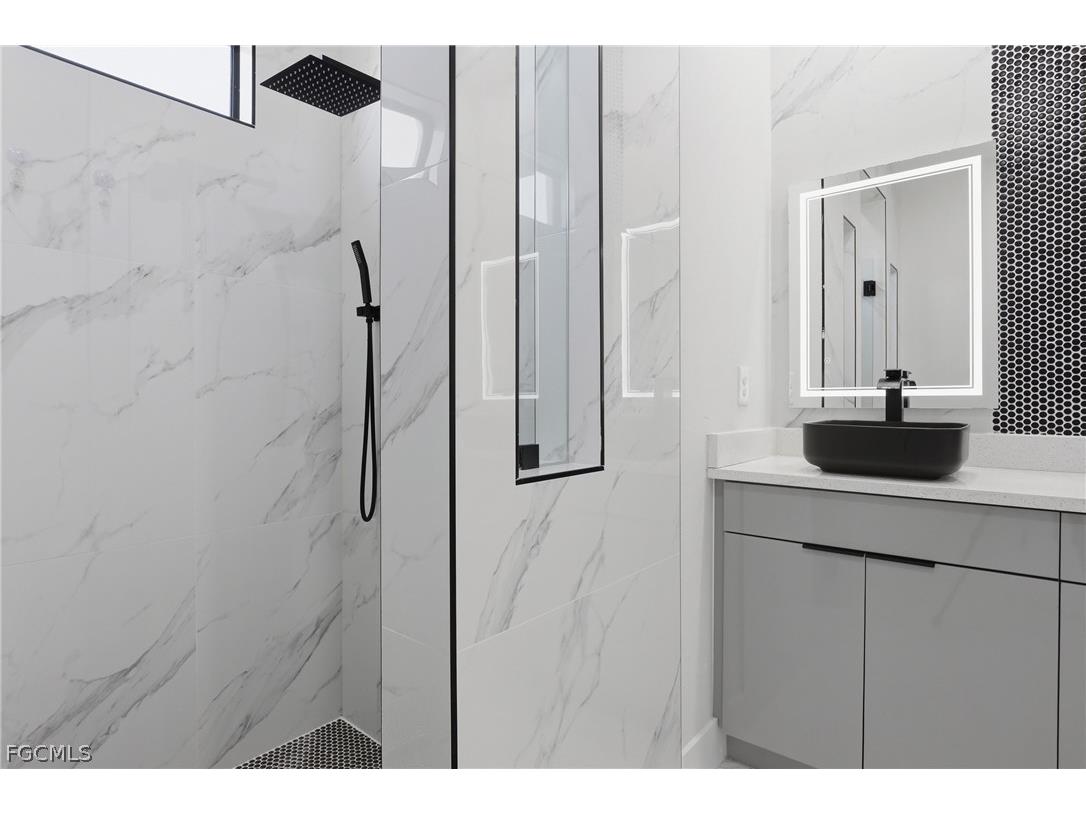 1108 NE 19th Terrace Cape Coral FL 33909 2026012009 image23