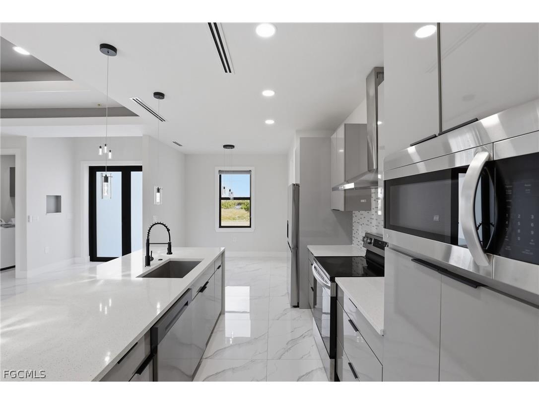 1108 NE 19th Terrace Cape Coral FL 33909 2026012009 image37