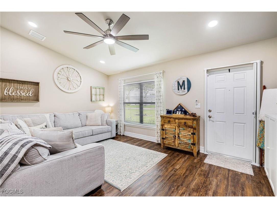 1108 SW 11th Avenue Cape Coral FL 33991 2025010750 image11