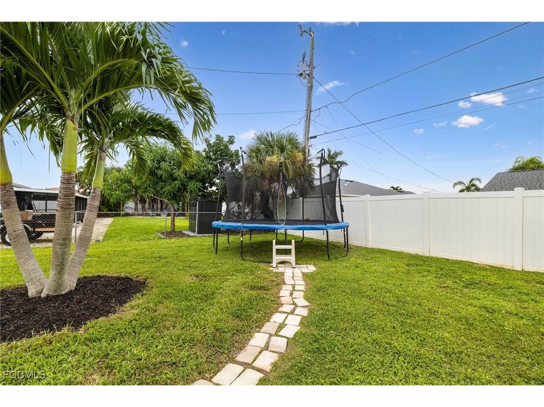 1108 SW 11th Avenue Cape Coral FL 33991 2025010750 image34