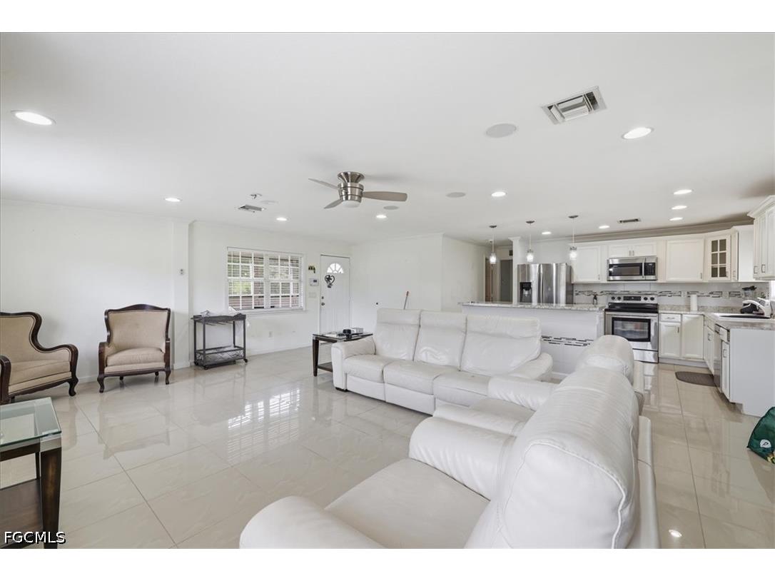 1108 Truman Avenue Lehigh Acres FL 33972 2026026192 image3