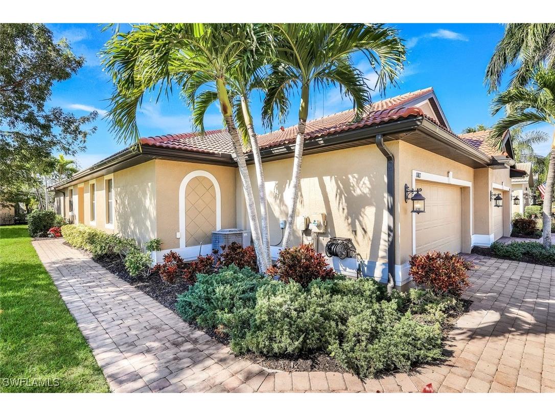 11087 St Roman Way Bonita Springs FL 34135 225084994 image1