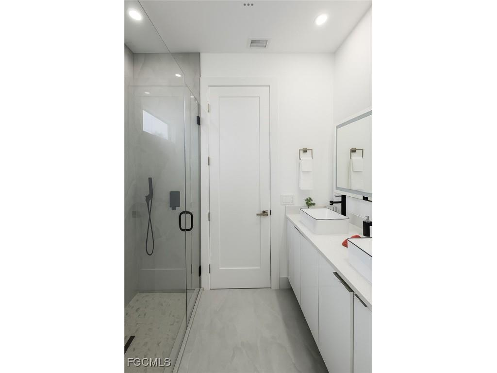 1109 NW 8th Terrace Cape Coral FL 33993 2025017853 image11