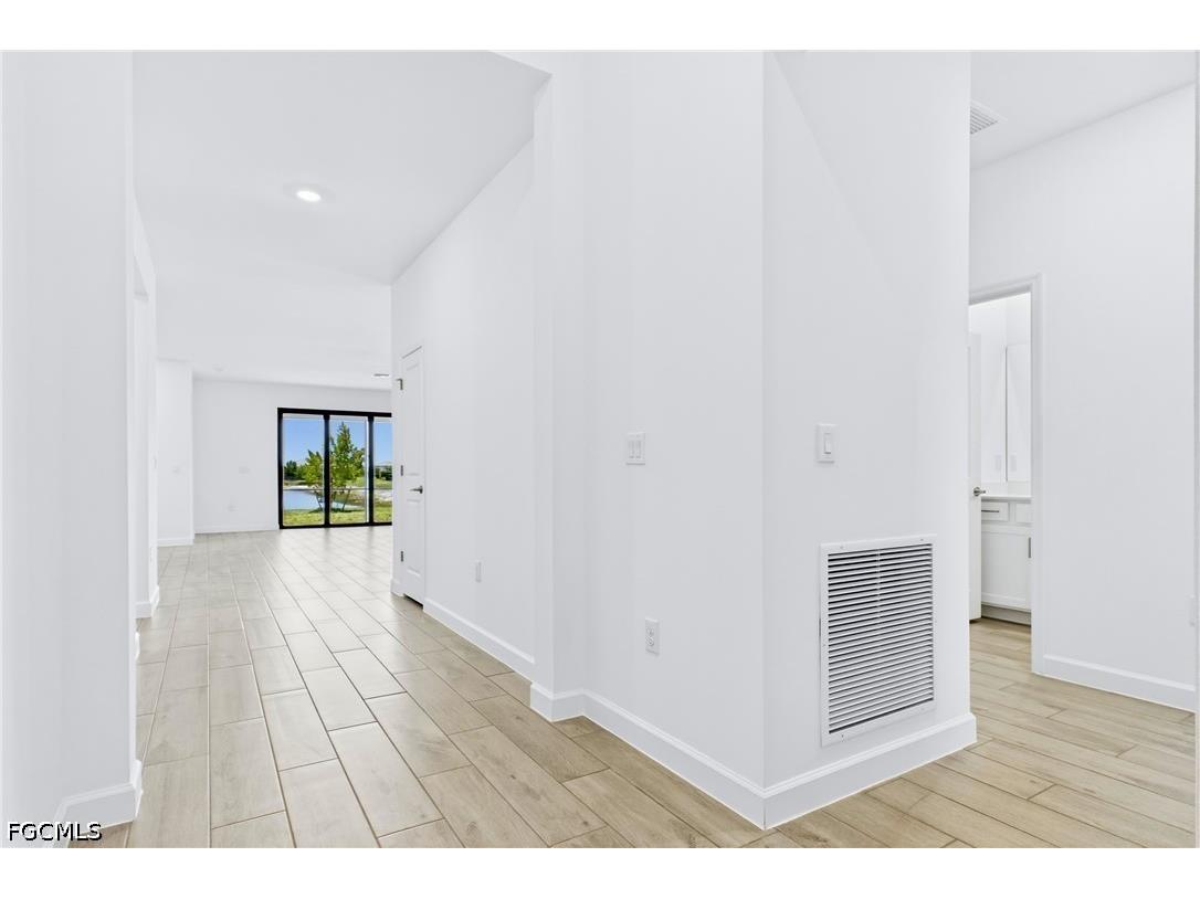 11091 Canopy Loop Fort Myers FL 33913 2026025801 image3