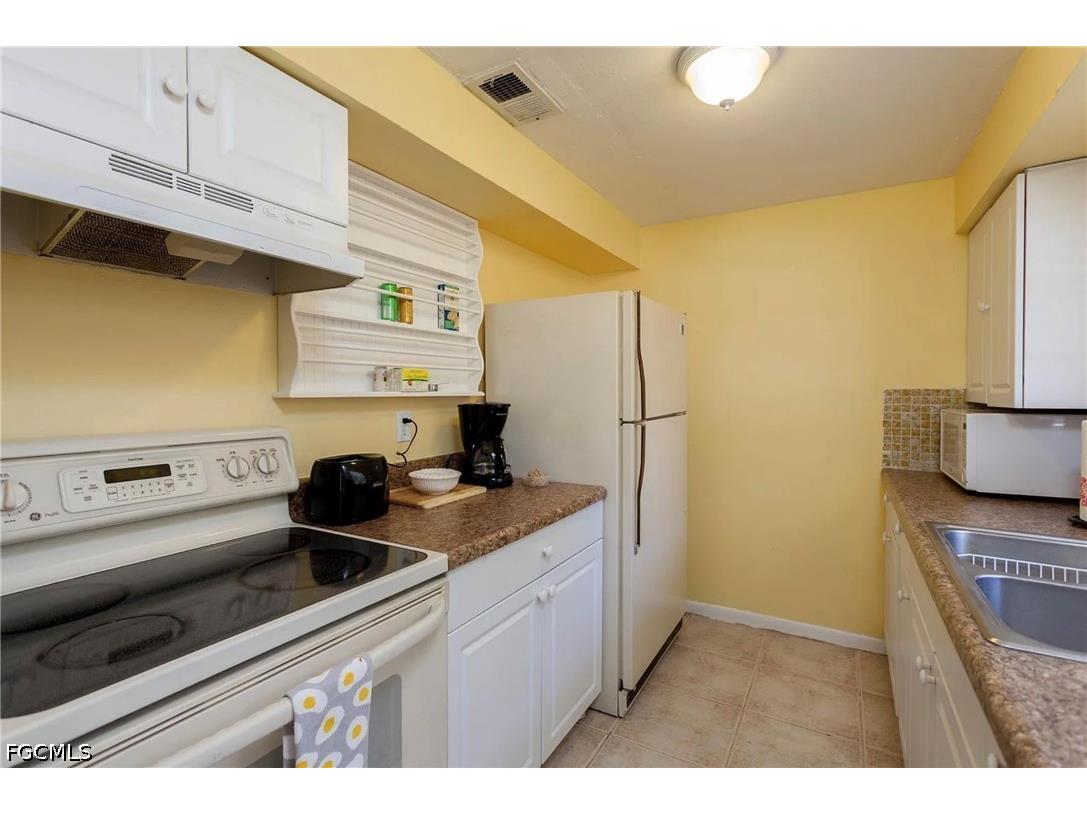 11093 Kelly Road Fort Myers FL 33908 2026023772 image5