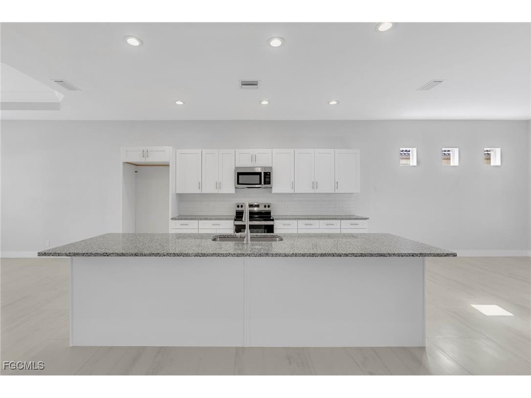 11099 Sea Tropic Lane Fort Myers FL 33908 2026001135 image10