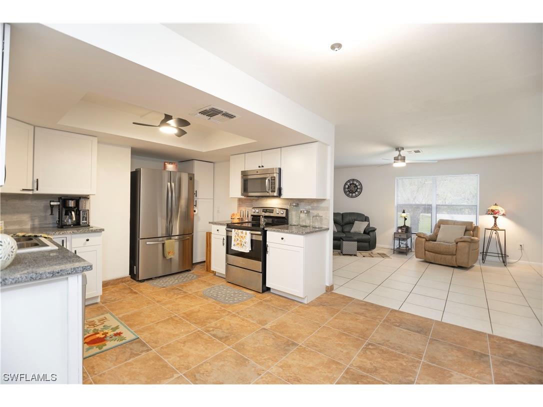 111 18th Street SE Naples FL 34117 223086386 image1